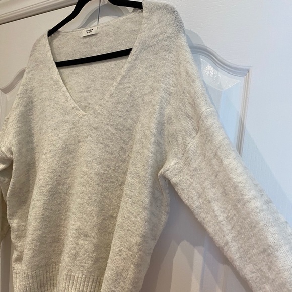 Jacqueline de Yong V-Neck Sweater in Size L - Picture 5 of 6